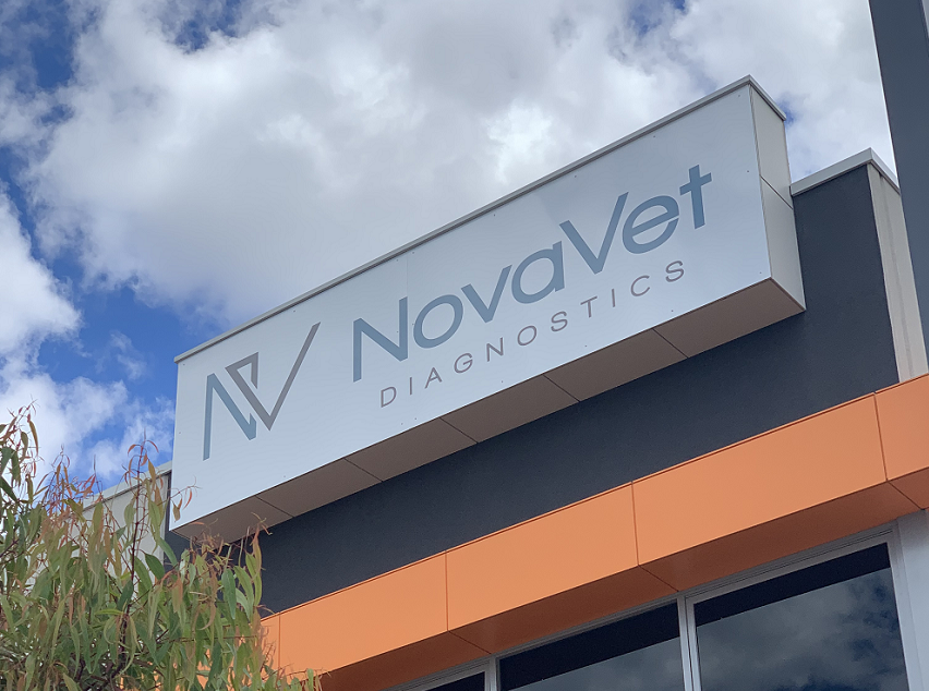 NovaVet Sign2